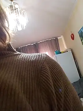 Gussie Bridie online show from 11-28-25, 05:51