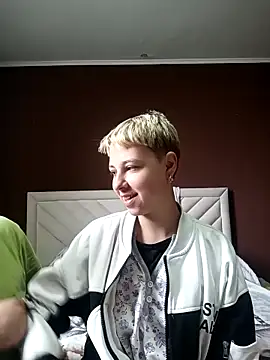 Gussie Bridie online show from 05-20-26, 04:42