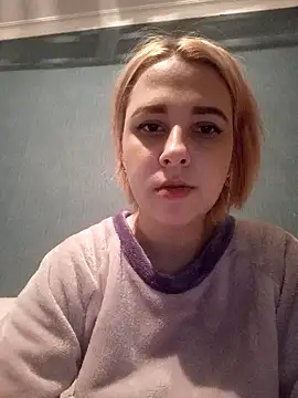 Gussie Bridie online show from 02-02-25, 02:45