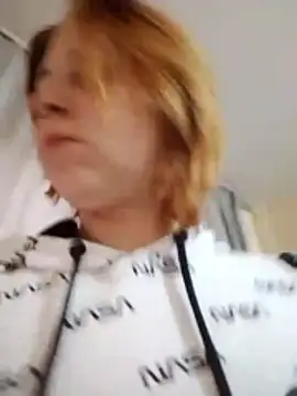 Gussie Bridie online show from 11-14-25, 09:13