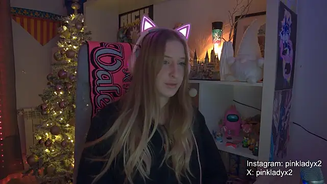 Pinkyladyxxx online show from 11-22-25, 12:10
