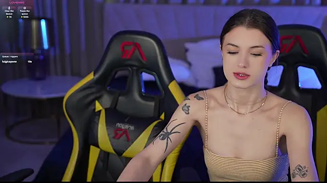 Britney054 online show from 02-20-25, 08:17