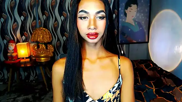 Snapshot of PrettyLatiina chatting on 10-24-25, 04:28 PrettyLatiina online show from 10-24-25, 04:28