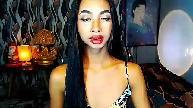 PrettyLatiina online show from 12-12-24, 05:37