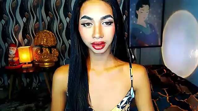 PrettyLatiina online show from 12-16-24, 09:31