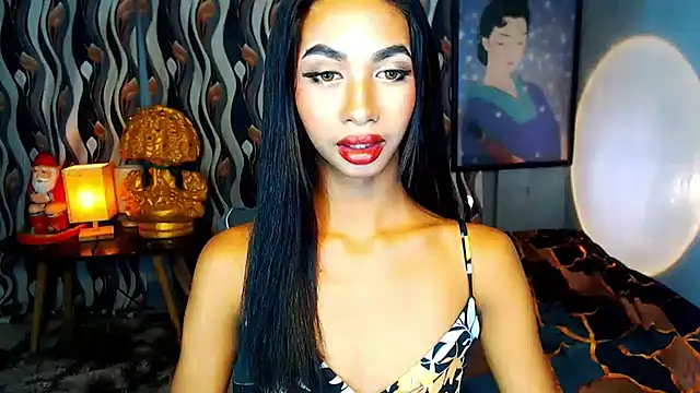 PrettyLatiina online show from 01-25-25, 08:42