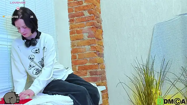 Alina Mills online show from 02-28-25, 04:10