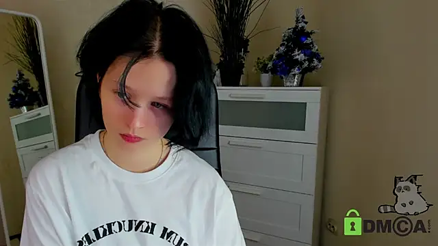 Alina Mills online show from 01-11-25, 03:20