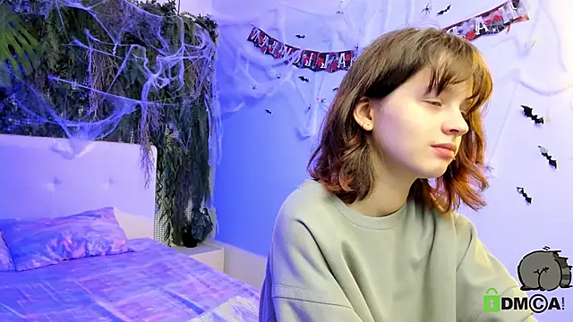 Alina Mills online show from 10-28-25, 08:35