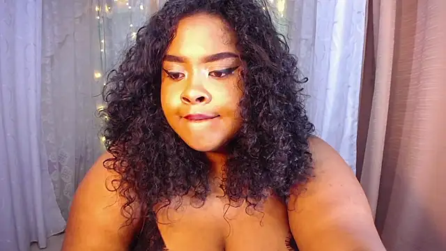Snapshot of Ana_off_alana chatting on 03-19-25, 01:43 Ana off alana online show from 03-19-25, 01:43