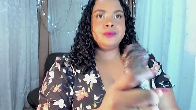 Snapshot of Ana_off_alana chatting on 05-21-26, 12:19 Ana off alana online show from 05-21-26, 12:19