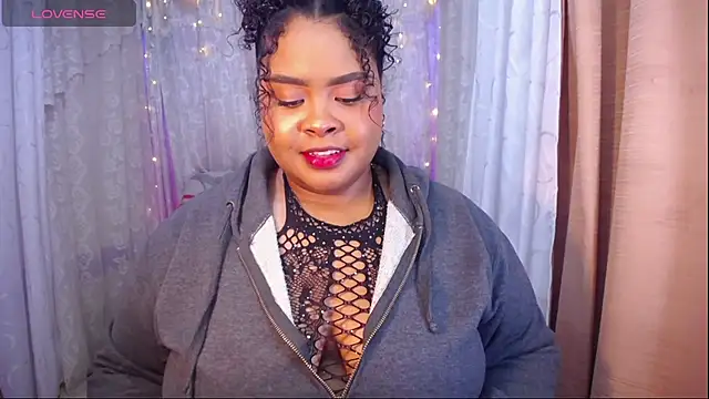 Snapshot of Ana_off_alana chatting on 10-15-25, 11:13 Ana off alana online show from 10-15-25, 11:13