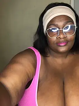 Snapshot of bustytitsxxx chatting on 04-22-26, 06:09 bustytitsxxx online show from 04-22-26, 06:09
