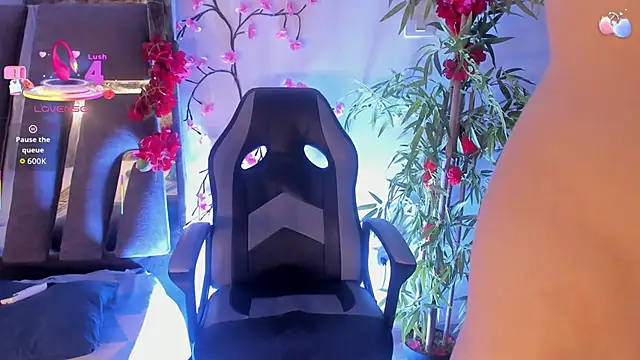 Black Rose2 online show from 11-30-25, 11:22