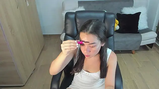 AprilDubois online show from 10-06-25, 08:31