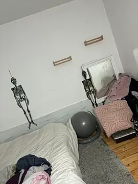 Goddess Nafeesha online show from 12-15-25, 08:58