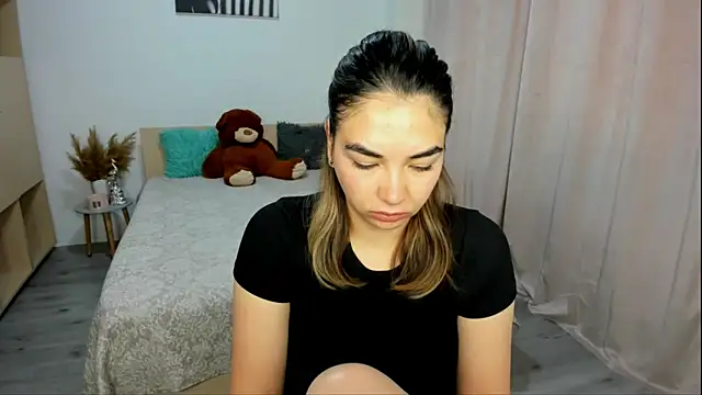 Alexa Dolly12 online show from 11-20-25, 08:26