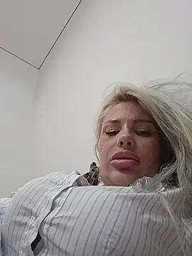 Snapshot of Lika8234 chatting on 05-16-26, 09:25 Lika8234 online show from 05-16-26, 09:25