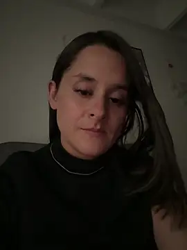 Snapshot of Alice_milf_ chatting on 05-05-26, 10:02 Alice milf online show from 05-05-26, 10:02