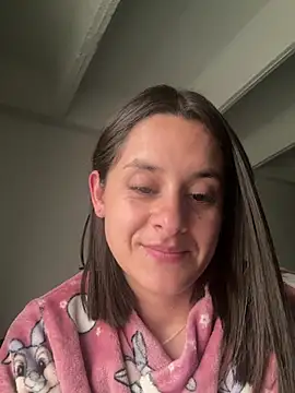 Snapshot of Alice_milf_ chatting on 04-30-26, 03:52 Alice milf online show from 04-30-26, 03:52