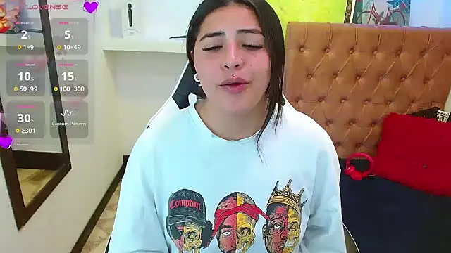  luna torres online show from 11-28-25, 01:22