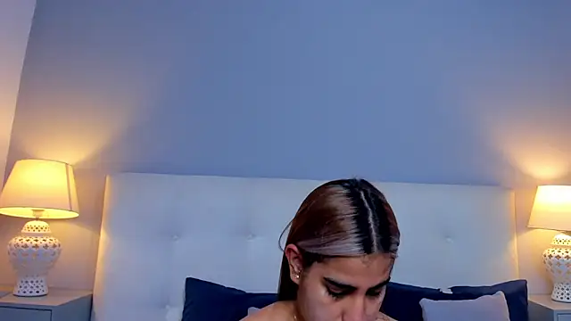 SaraaJhonsonn online show from 11-07-25, 04:11