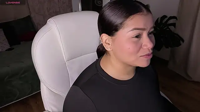 loly marce online show from 11-28-25, 08:31