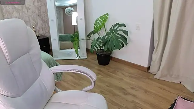 loly marce online show from 11-24-25, 08:31