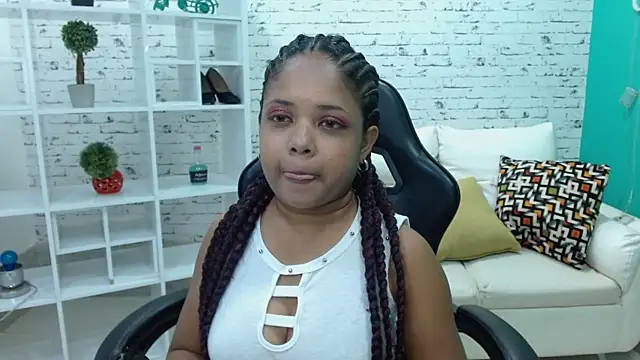 Melikasweetz online show from 02-18-26, 05:20