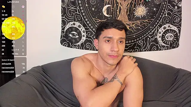 Snapshot of JayMarcos_ chatting on 03-14-25, 08:32 JayMarcos online show from 03-14-25, 08:32