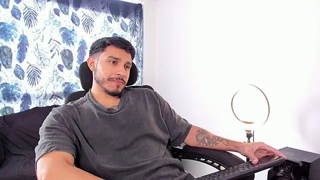 JayMarcos  online show from 12-22-25, 04:18