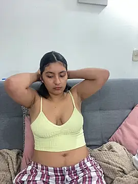 cloe small online show from 02-04-25, 10:32