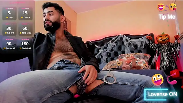 MattewRey online show from 10-31-25, 12:46