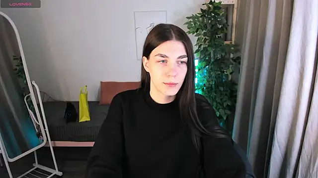 Snapshot of toooyour chatting on 11-05-25, 10:02 toooyour online show from 11-05-25, 10:02