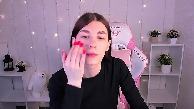 Snapshot of toooyour chatting on 02-10-26, 03:05 toooyour online show from 02-10-26, 03:05