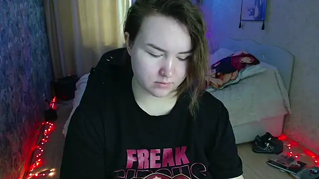 Snapshot of Jenny_Fox chatting on 04-21-26, 03:46 Jenny Fox online show from 04-21-26, 03:46