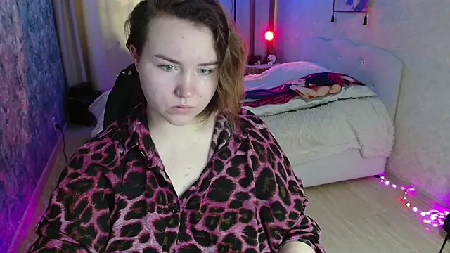 Snapshot of Jenny_Fox chatting on 05-08-26, 04:38 Jenny Fox online show from 05-08-26, 04:38