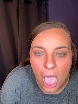 lairarose online show from 10-14-25, 02:17