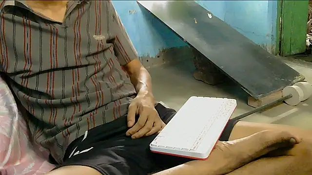 Alex Suman25 online show from 04-08-26, 07:54