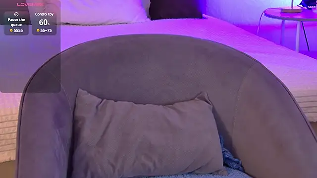 MiaBecky online show from 03-23-25, 05:21