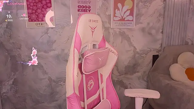 angel with flowers online show from 03-06-25, 05:14