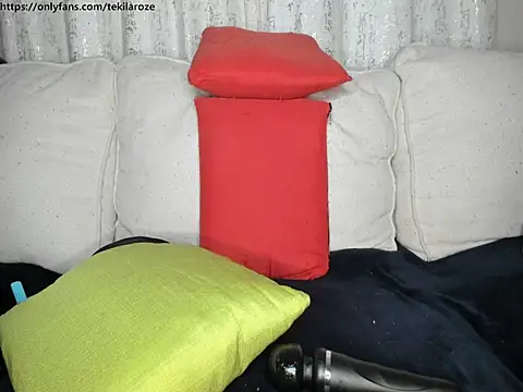 Snapshot of Mamii_water chatting on 04-23-26, 12:29 Mamii water online show from 04-23-26, 12:29