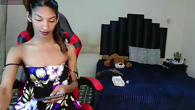 Silkylicious online show from 11-28-25, 01:28