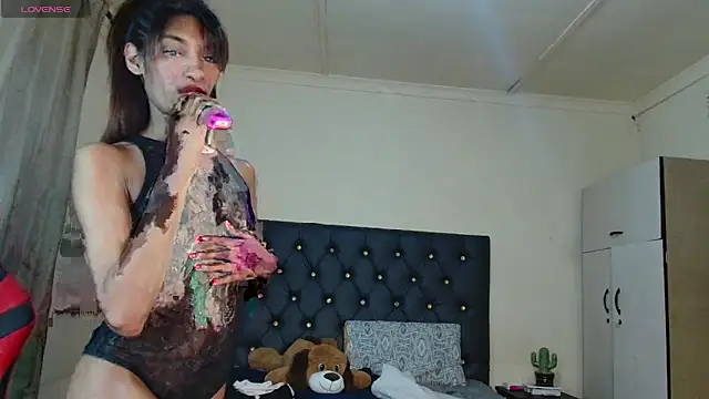 Silkylicious online show from 10-21-25, 04:17