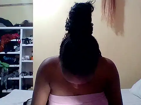 Zara Twilight online show from 09-25-25, 06:36