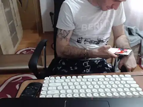 uncutguy01 online show from 03-18-25, 11:11