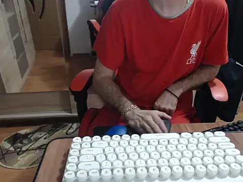 uncutguy01 online show from 09-27-25, 05:02