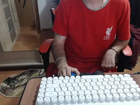uncutguy01 online show from 09-28-25, 05:03