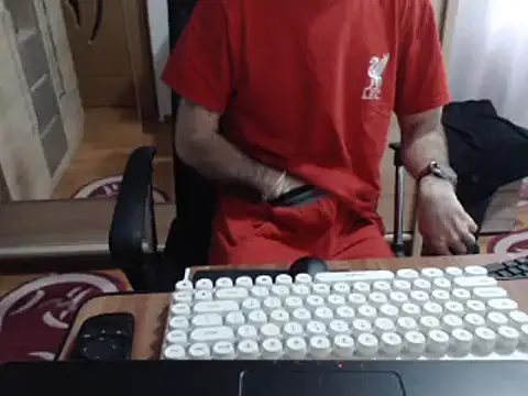 uncutguy01 online show from 03-11-25, 05:57