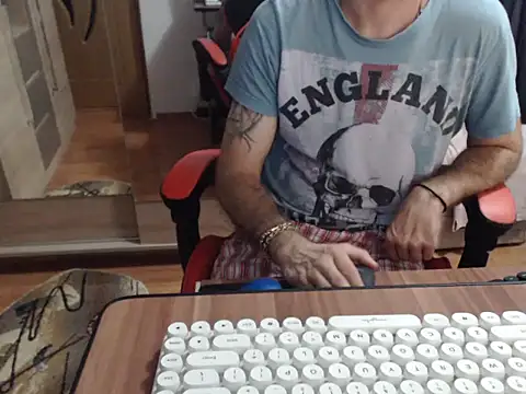 uncutguy01 online show from 09-15-25, 05:30